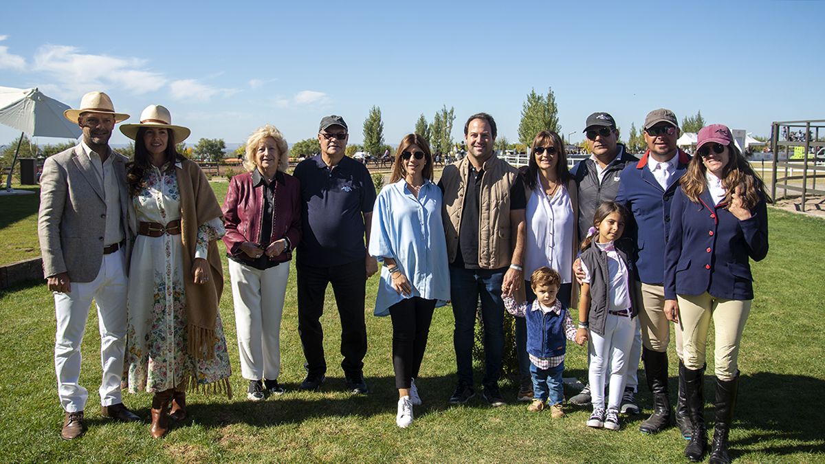 El matrimonio de Silvia y Oscar David, son los mentores de toda la generación que los sucedió, no solo en el negocio familiar, sino en la vida misma.