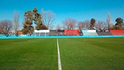 escandalo en el futbol argentino: un club del ascenso suspendio a un dt tras la denuncia de un juvenil