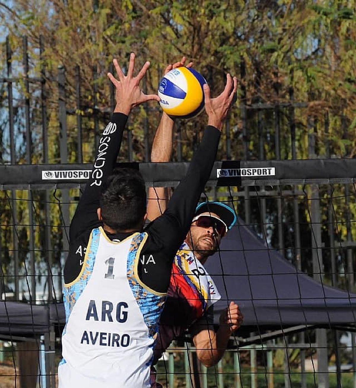 Leandro Aveiro ser&aacute; uno de los 6 representantes de Tunuy&aacute;n en el Sudamericano de Beach V&oacute;ley