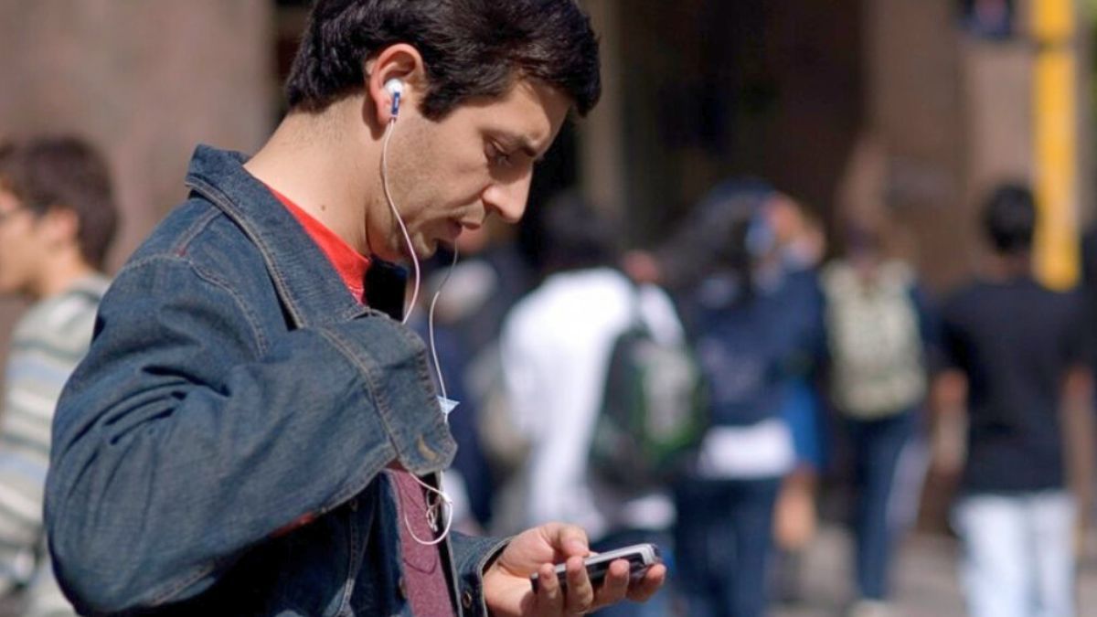 La presidenta del Concejo Deliberante de Luj&aacute;n de Cuyo, Cecilia Soul&eacute; mencion&oacute; la posibilidad de que se revea el tema de permitir el cruce de calles utilizando auriculares.