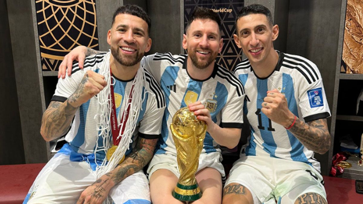 Otamendi, Messi y Di María jugarían un tiempo más en la Selección