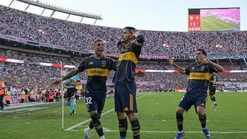 Paredes hizo el gol de Boca en el Monumental e imitó el Topo Gigio de Riquelme, 25 años después