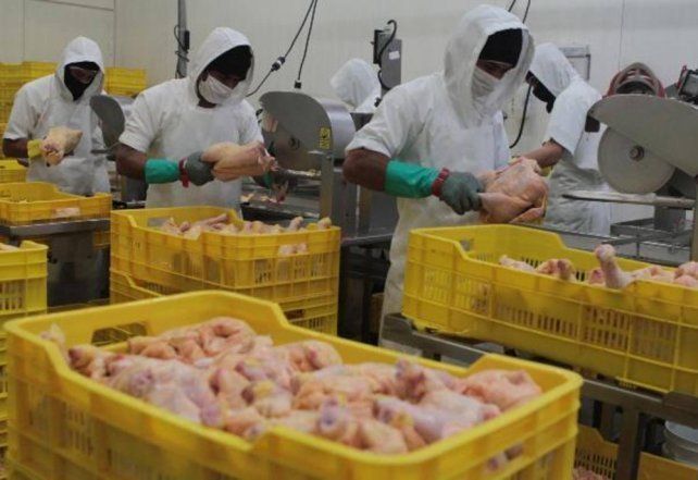 Alzas: ayer, el pollo y en unos días, la carne vacuna