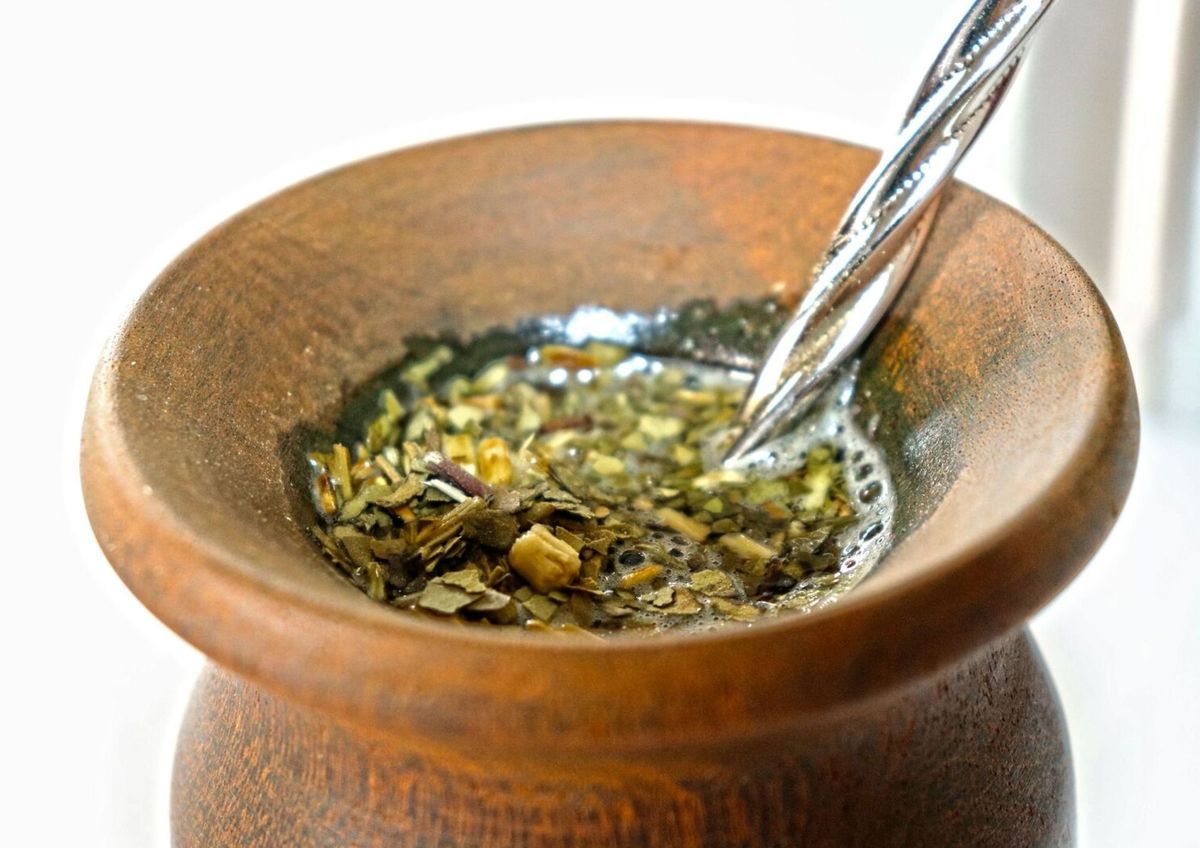 La forma correcta de quitar la humedad del mate con ayuda de un truco casero 