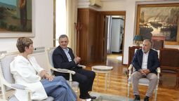 Jimena Latorre, Horacio Marín (presidente del directorio de YPF) y el gobernador Alfredo Cornejo.