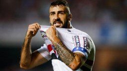 River tiene competencia: del exterior buscan a Pratto