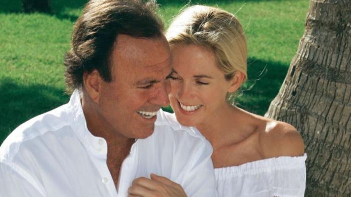 Julio Iglesias y Miranda. Julio Iglesias y Miranda.