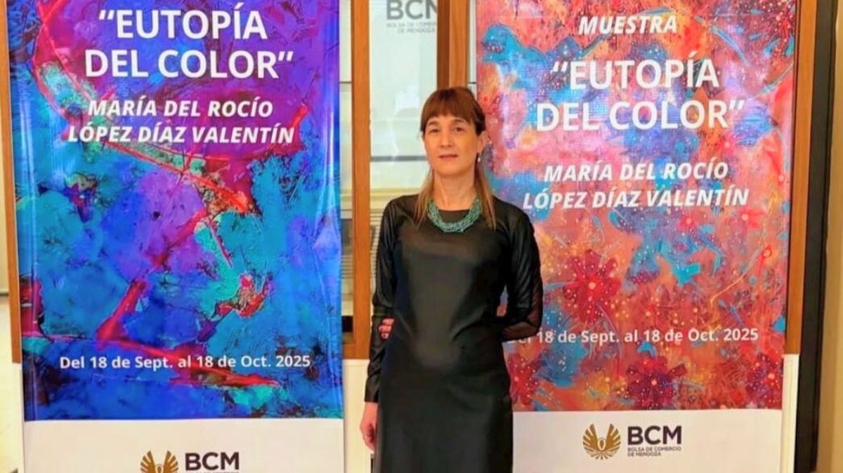 La pintura me devolvió la vida, dice Rocío López Díaz Valentín. Su muestra transcurre en la Bolsa de Comercio de Mendoza.
