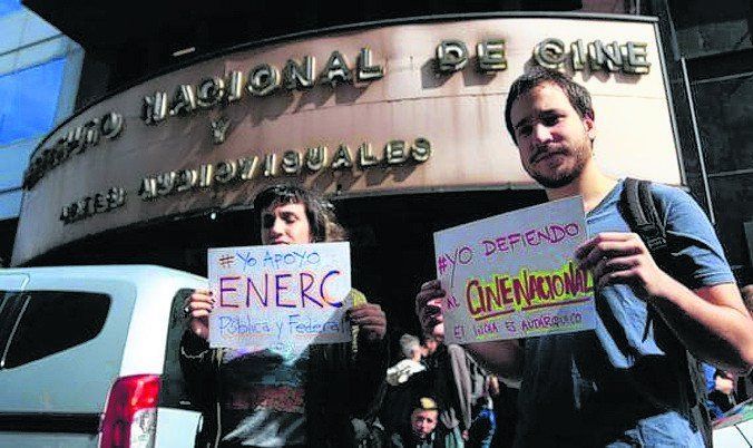 Ya hubo varios reclamos en el INCAA por los recortes impuestos por el gobierno de Javier Milei. Ya hubo varios reclamos en el INCAA por los recortes impuestos por el gobierno de Javier Milei.