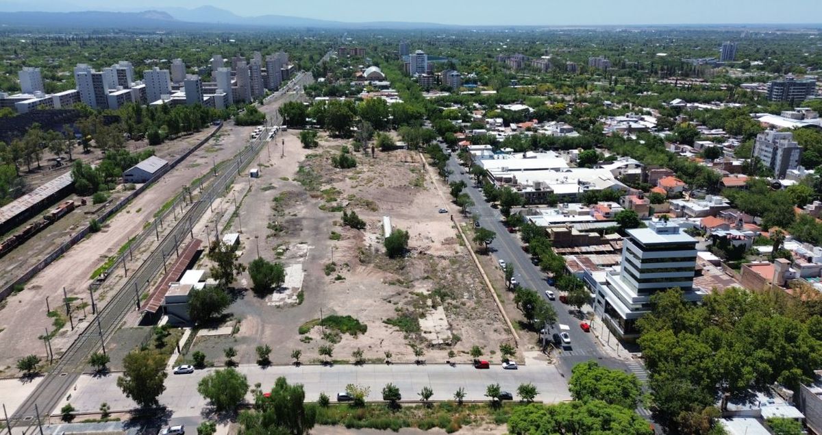 Ulpiano Suarez le pidió a la Nación acelerar la subasta de terrenos para desarrollar Estación Mendoza&nbsp;