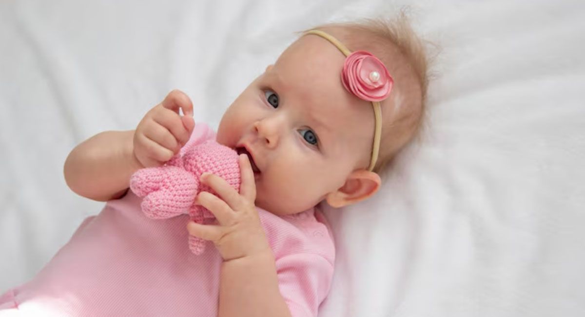 Al momento de nacer una niña, se genera un debate familiar sobre qué nombre ponerle y generalmente no hay acuerdo Al momento de nacer una niña, se genera un debate familiar sobre qué nombre ponerle y generalmente no hay acuerdo