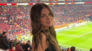 Polémica por el look de la China Suárez en la cancha Polémica por el look de la China Suárez en la cancha