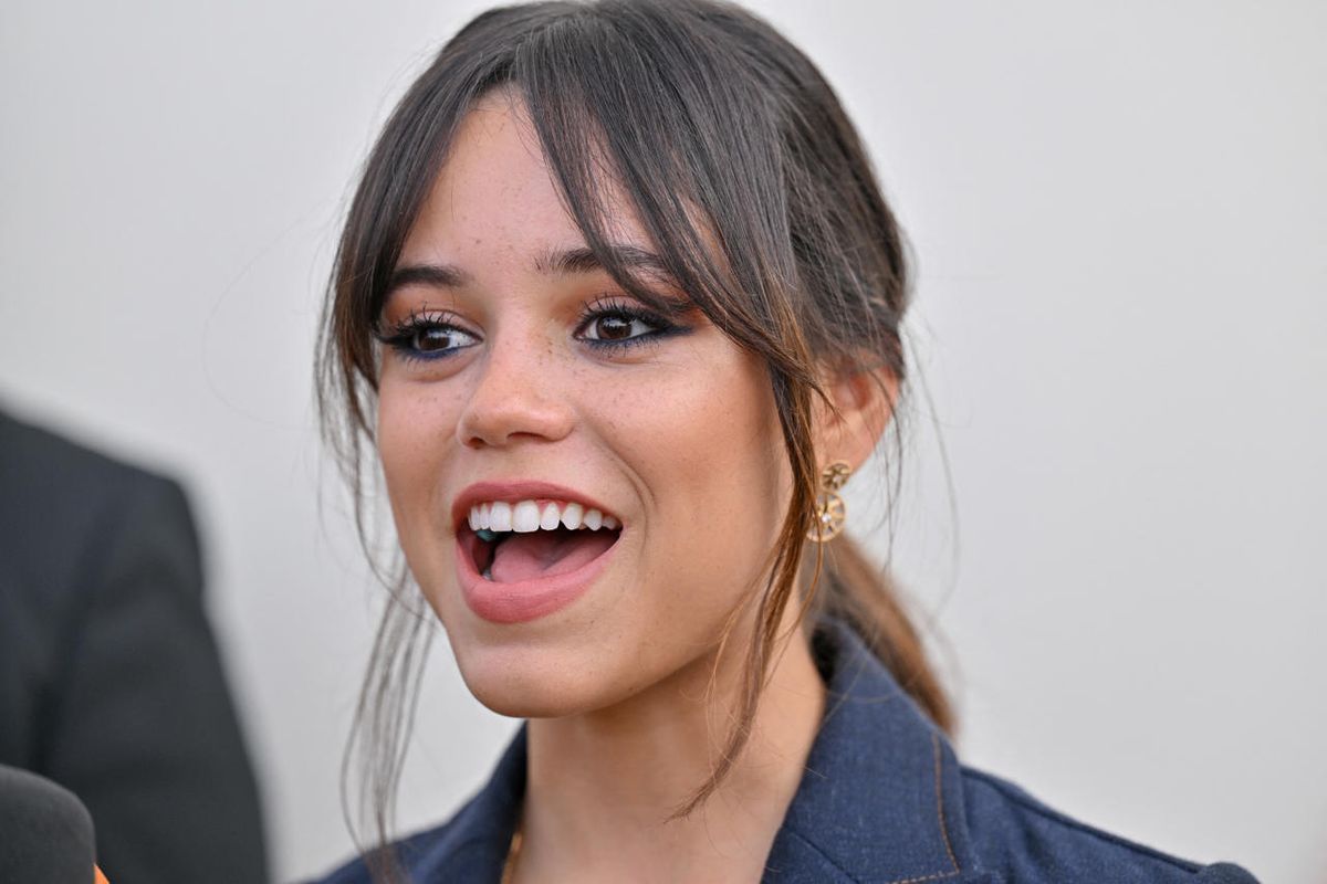 Trucos de belleza para el cabello: cómo cortar el flequillo desfilado o mariposa con 2 técnicas sencillas. Trucos de belleza para el cabello: cómo cortar el flequillo desfilado o mariposa con 2 técnicas sencillas.