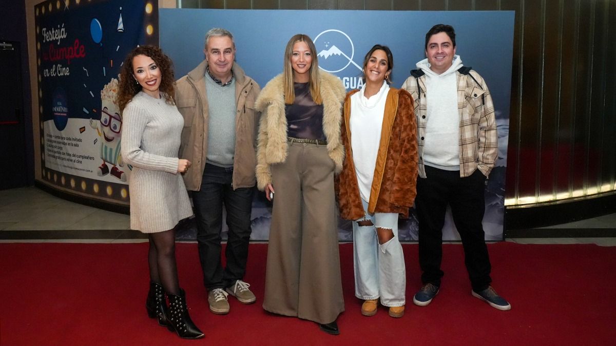 Sofía Fernández, Leandro Baldivieso, Felicitas Oyhenart, Sofía Crescitelli y Jonathan Machuca. Sofía Fernández, Leandro Baldivieso, Felicitas Oyhenart, Sofía Crescitelli y Jonathan Machuca. 