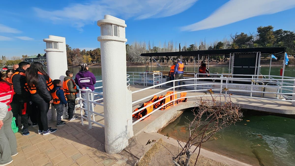La apertura de la boletería ubicada en el Muelle del Rosedal es a las 10.30. La apertura de la boletería ubicada en el Muelle del Rosedal es a las 10.30.
