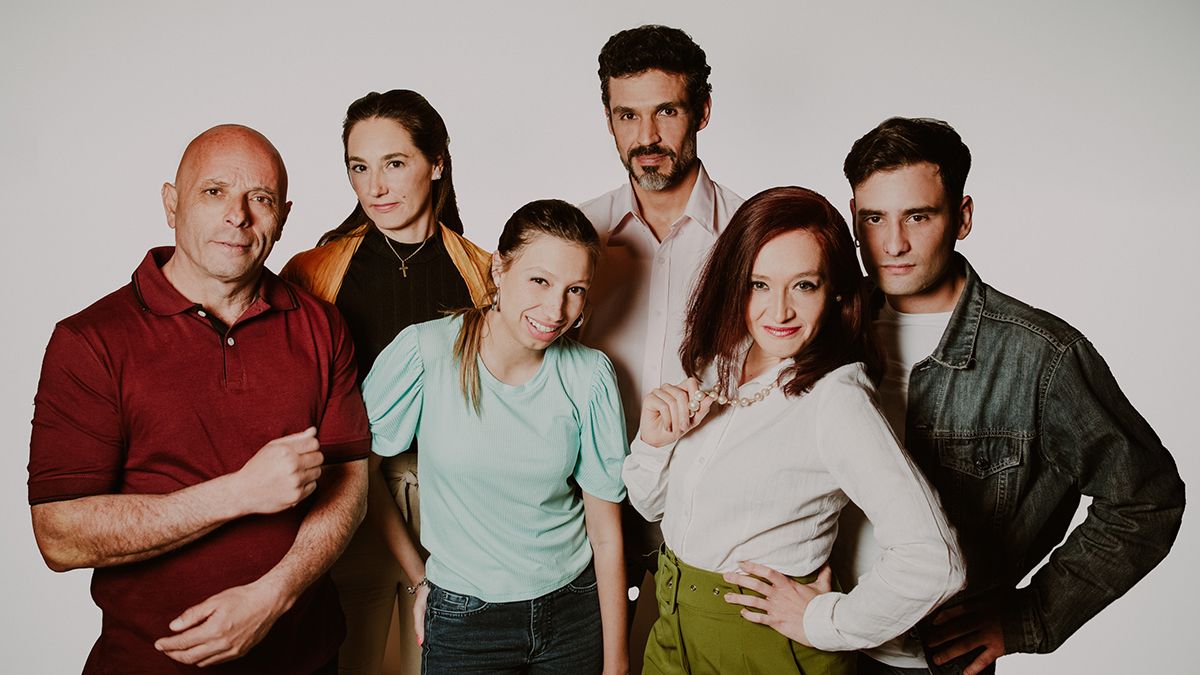 Bajo Terapia se presenta en el Teatro Plaza