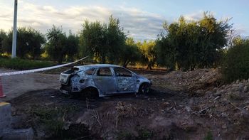 Quemaron el auto del joven venezolano asesinado