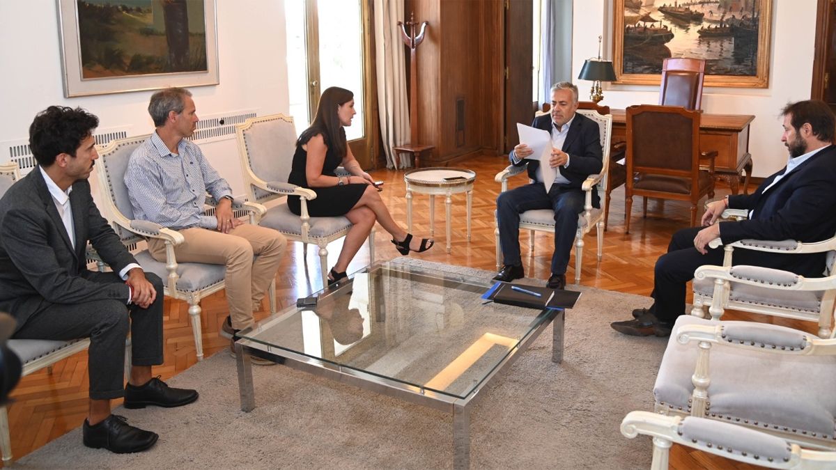 Cristian Awad, Ignacio Estrada y Andrea Maturano, del Colegio de Abogados fueron recibidos por Alfredo Cornejo y Marcelo DAgostino.