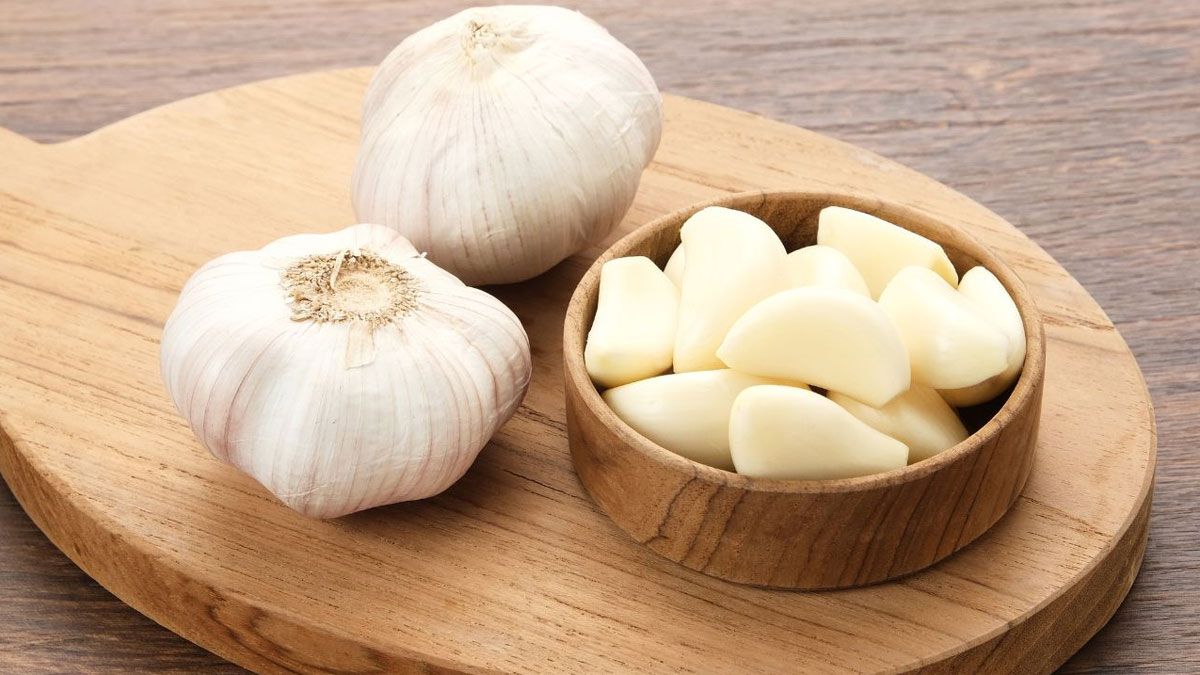 El ajo es conocido dentro del ámbito de la belleza y salud por sus infinitas propiedades naturales. El ajo es conocido dentro del ámbito de la belleza y salud por sus infinitas propiedades naturales. 