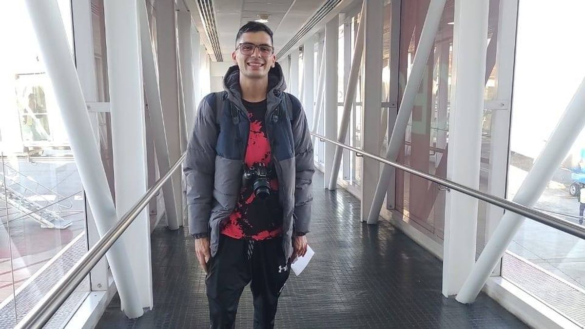 Rumbo a Buenos Aires para recibir el premio por un primer trabajo. Todavía faltaba lo mejor. Rumbo a Buenos Aires para recibir el premio por un primer trabajo. Todavía faltaba lo mejor.