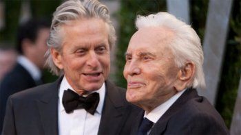 Kirk Douglas dejó sin herencia a su hijo y donó gran parte a caridad