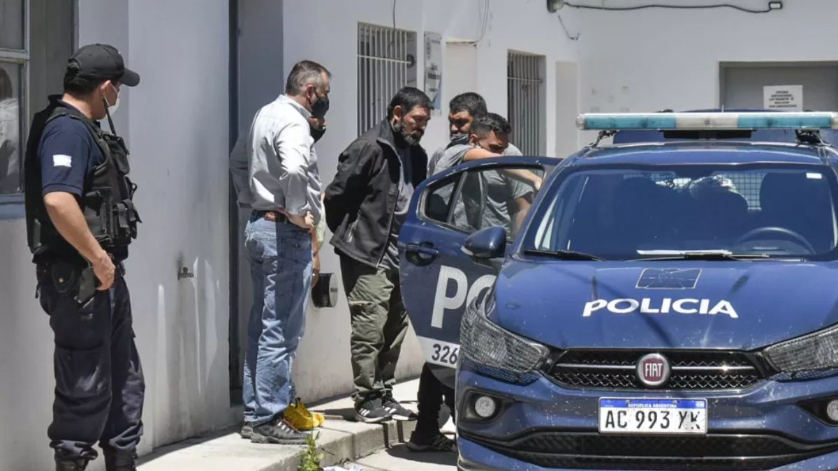 Marcos Herrero al momento de ser trasladado. Foto gentileza Noticias Net.