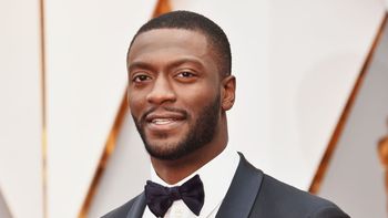 Tiene 8 episodios, es de lo más visto en Prime Video y está basada en una saga literaria