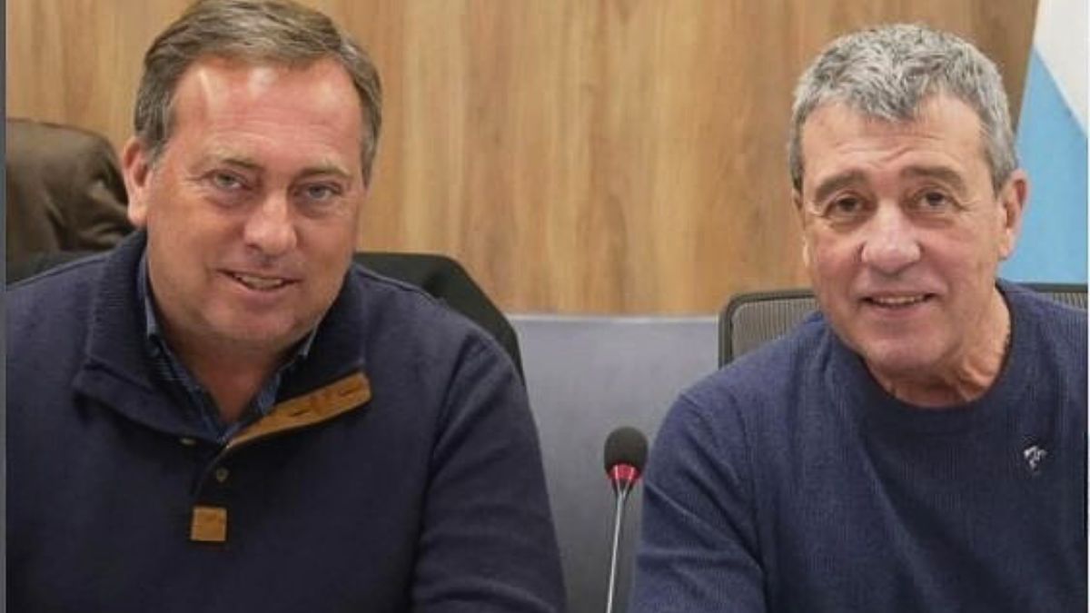 Martín Aveiro y el diputado nacional saliente Adolfo Bermejo. Martín Aveiro y el diputado nacional saliente Adolfo Bermejo.