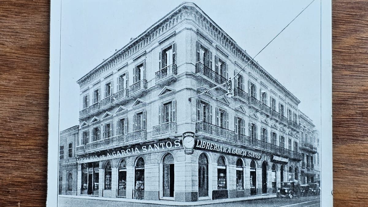 El primer edificio de García Santos Libros funcionó en Buenos Aires, cerca del Colegio Nacional. El primer edificio de García Santos Libros funcionó en Buenos Aires, cerca del Colegio Nacional.
