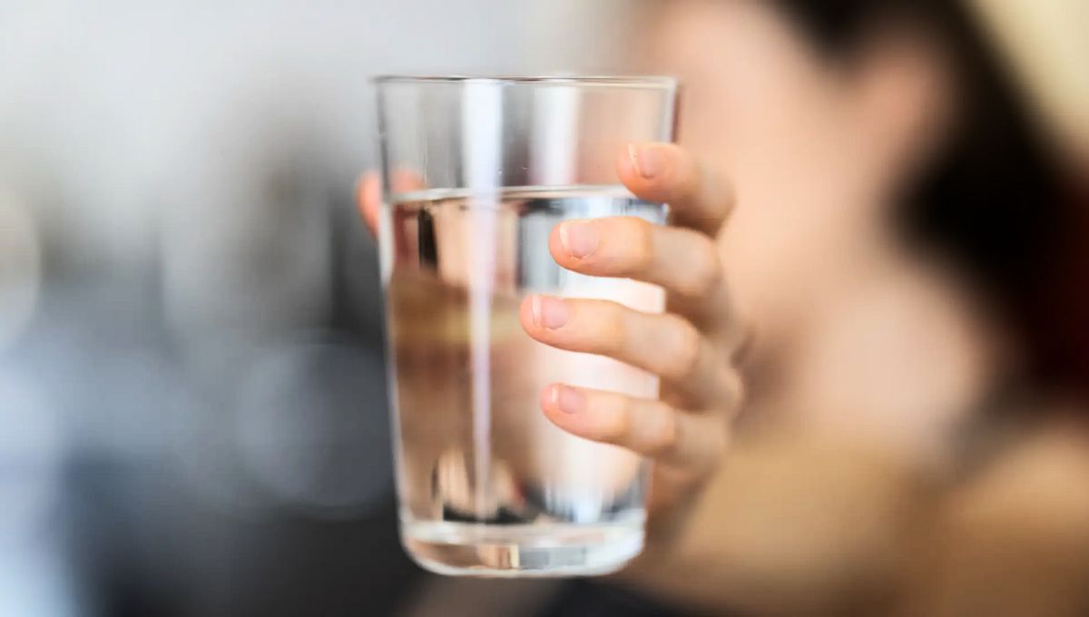 Un estudio determinó que beber determinada cantidad de agua permite reducir el riesgo de sufrir un ACV