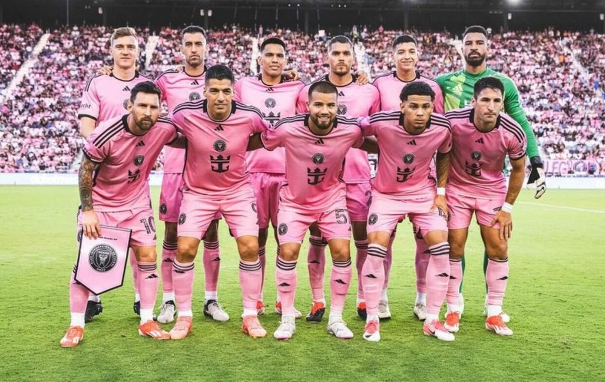 El jugador es fanático de Boca y comparte plantel con Lionel Messi.