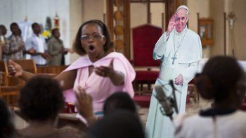 Afirman que hay gran entusiasmo en África por la visita del Papa