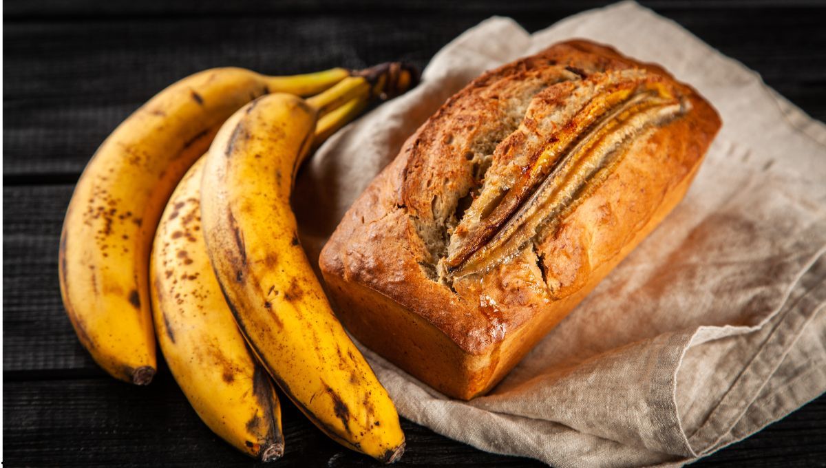 El bud&iacute;n de banana sin gluten se puede preparar con premezcla sin gluten o harina de avena pura.