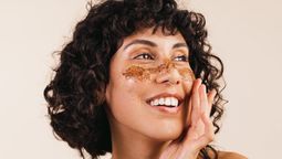 Con qué productos naturales podemos exfoliarnos la piel sin irritarla o dañarla