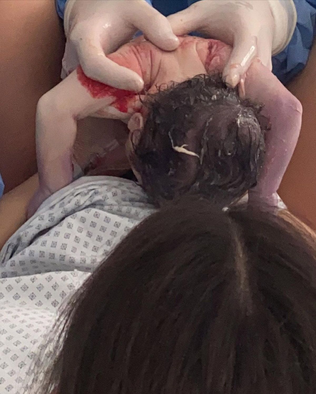 Pampita reveló cómo fue el parto respetado de su hija Ana