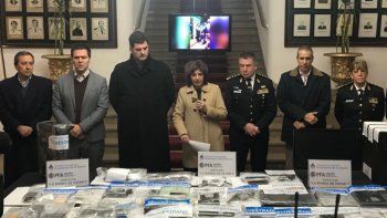 Desbarataron una banda de roba autos y viviendas