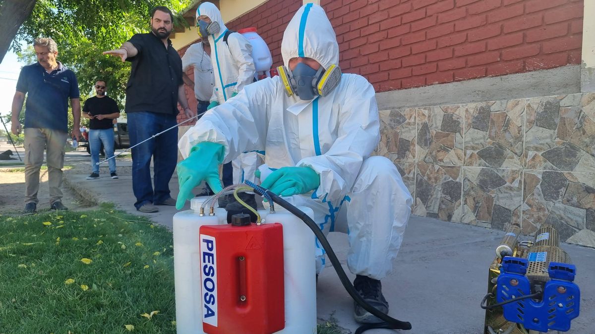 Operativo de control del mosquito vector del dengue en Las Heras. Operativo de control del mosquito vector del dengue en Las Heras.