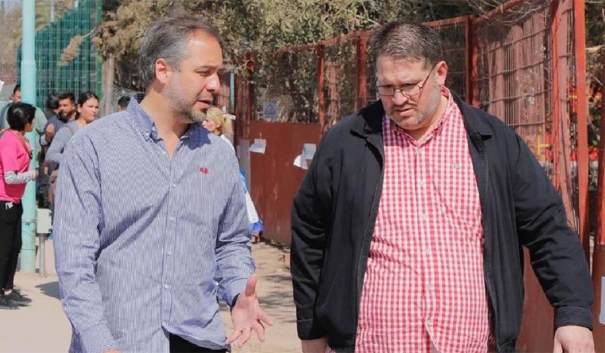 El pastor evangélico Isaac Morales fue presidente del Concejo Deliberante de Maipú en el inicio de la primera gestión del intendente Matías Stevanato. El pastor evangélico Isaac Morales fue presidente del Concejo Deliberante de Maipú en el inicio de la primera gestión del intendente Matías Stevanato.