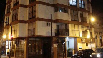 Estuvo encerrado 40 horas en el baño de su casa tras ser asaltado por un falso carpintero