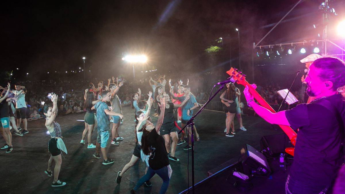 Ciudad de Peñas, la propuesta artística para este domingo de la Muni de Capital.