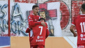 Deportivo Maipú ganó como local frente a Nueva Chicago y extendió su racha positiva