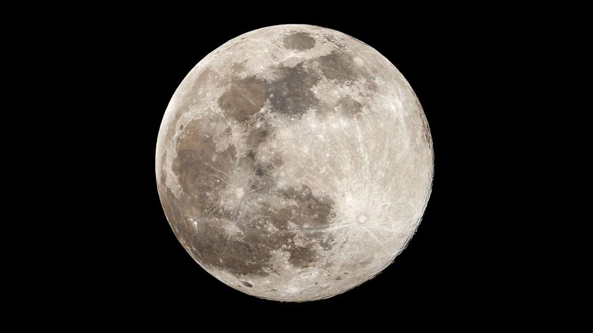 Luna Llena del Cazador: cómo aprovechar su energía y atraer la abundancia.