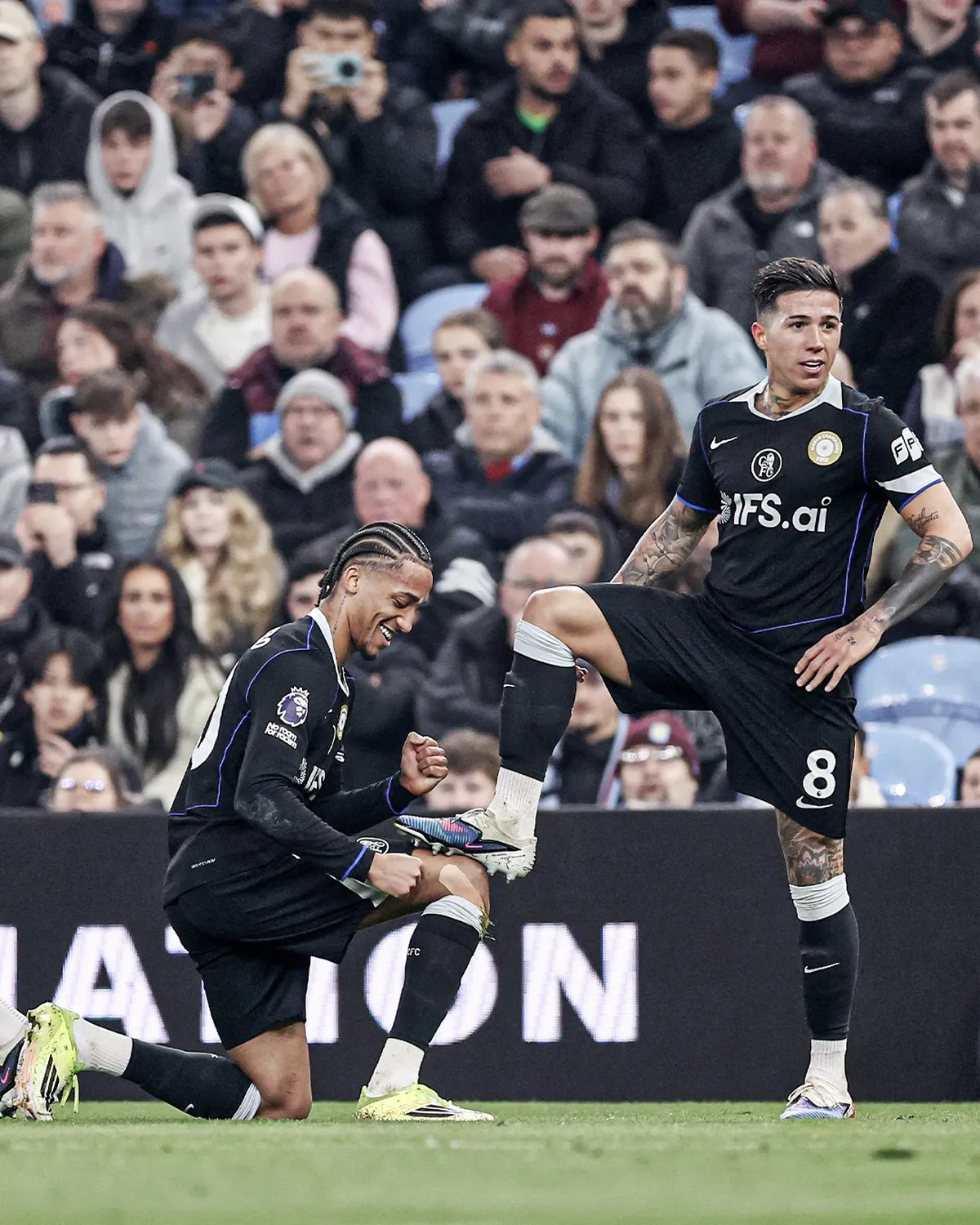 Joao Pedro hizo 3 goles en el Chelsea, pero le lustr&oacute; los botines a Enzo Fern&aacute;ndez por sus asistencias.
