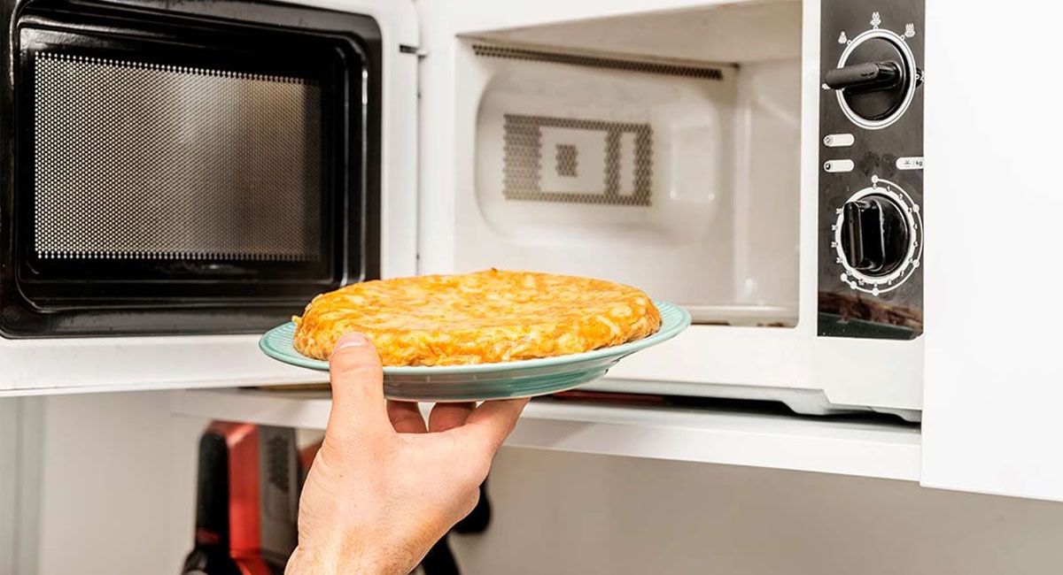 Es uno de los clásicos de la cocina argentina que tiene una receta simple: cómo hacer una tortilla de papas en solo 10 minutos y sin sartén Es uno de los clásicos de la cocina argentina que tiene una receta simple: cómo hacer una tortilla de papas en solo 10 minutos y sin sartén