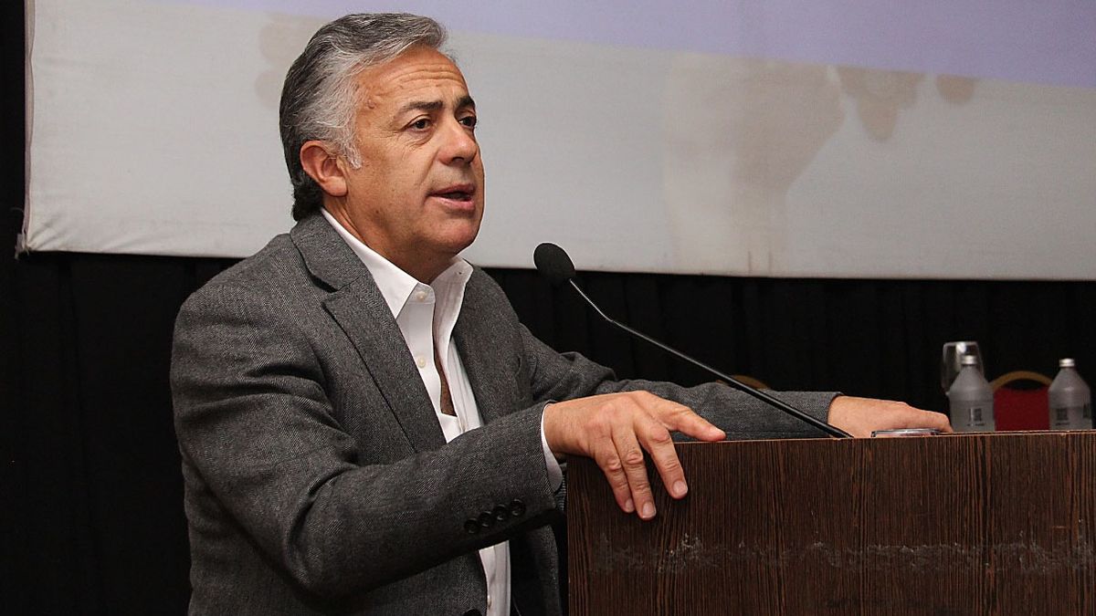 El candidato Alfredo Cornejo aprovechó en su alocución para mostrar su postura sobre temas como la Ley de Contrato de Trabajo.