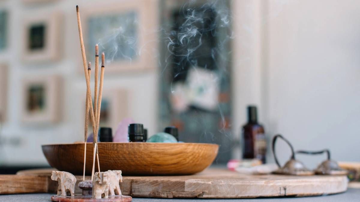 Para tener abundancia y buena energía todos los días el Feng Shui recomienda encender los siguientes inciensos. Para tener abundancia y buena energía todos los días el Feng Shui recomienda encender los siguientes inciensos.