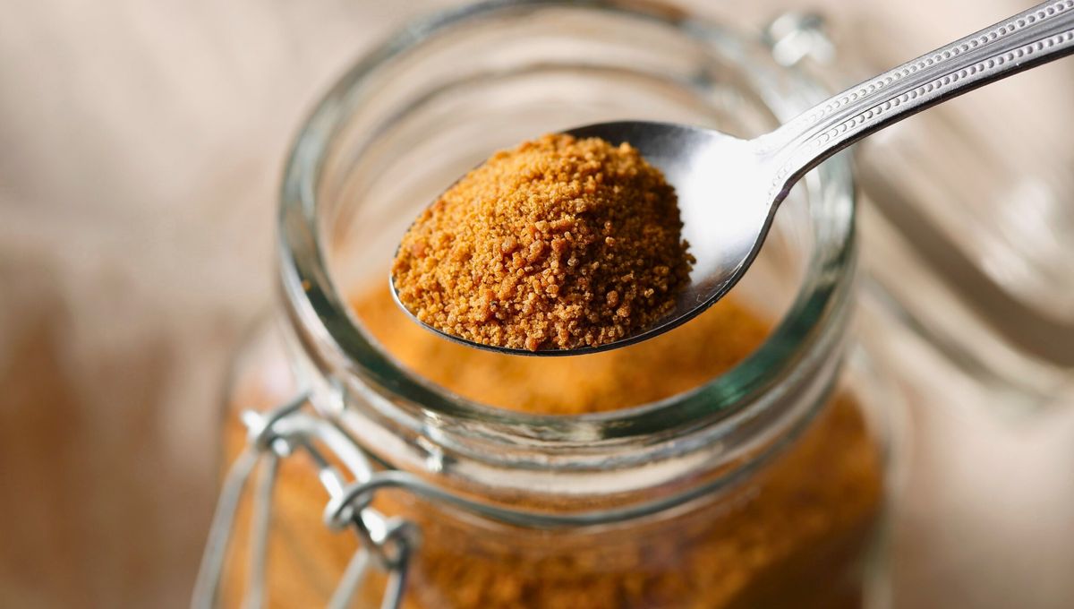 El azúcar mascabo junta más humedad y es normal que se formen grumos El azúcar mascabo junta más humedad y es normal que se formen grumos