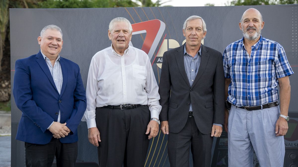 Marcelo Ortíz, Marcelo Romanello, Carlos Cortez y Sergio Dimaría en la celebración por los 65 años de Canal 7 de Mendoza.