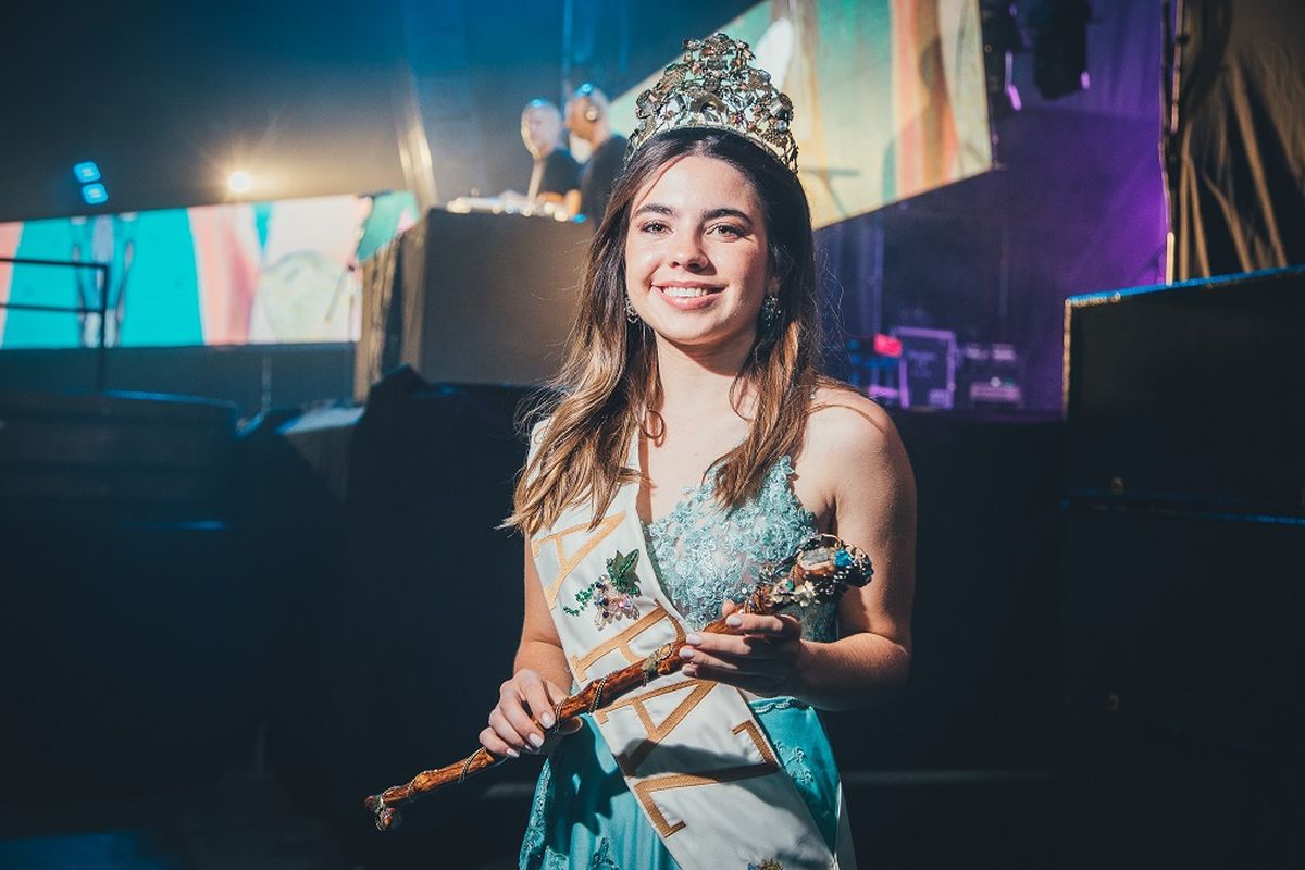 Ana Laura Verde fue coronada Reina Nacional de la Vendimia en el 2023. Ana Laura Verde fue coronada Reina Nacional de la Vendimia en el 2023.