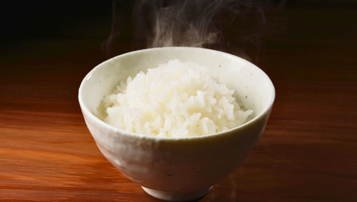 Qué pasa cuando dejamos el arroz en la heladera muchos días o cuando lo dejamos a temperatura ambiente. Qué pasa cuando dejamos el arroz en la heladera muchos días o cuando lo dejamos a temperatura ambiente. 